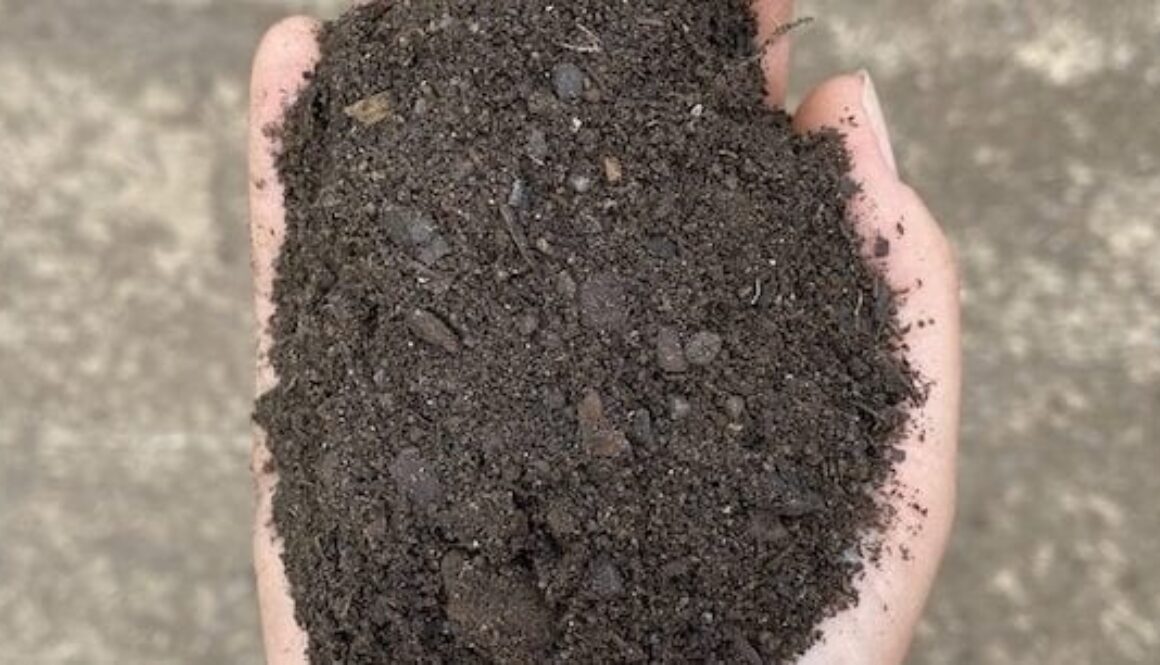 Premium-Soil-Mix-560x306_72